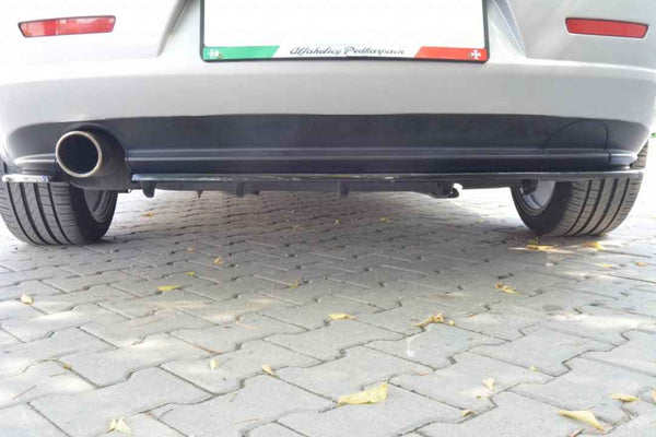 Maxton Design - CENTRAL REAR SPLITTER ALFA ROMEO 159 (WITH VERTICAL BARS)