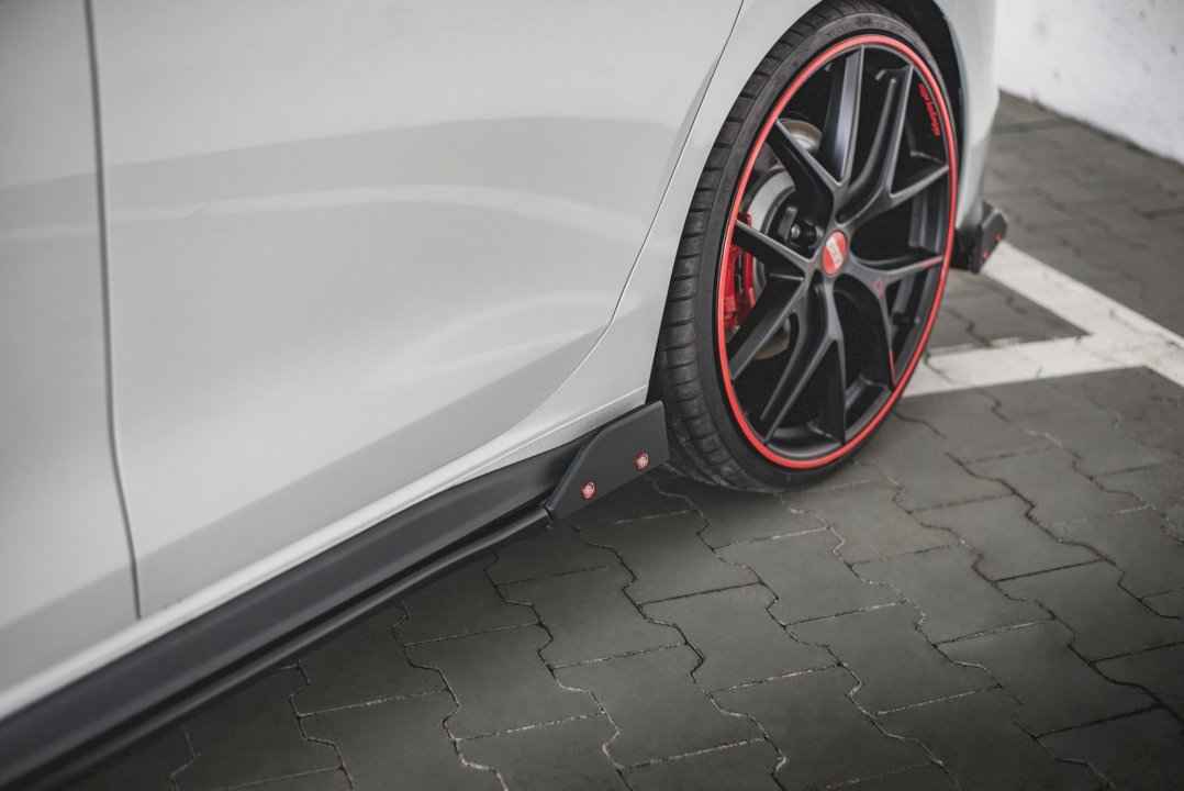 Maxton Design - SIDE SKIRTS DIFFUSERS V.2 + FLAPS VOLKSWAGEN GOLF GTI / GTE / GTI CLUBSPORT / R-LINE MK8