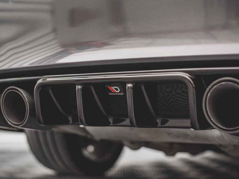 Maxton Design - REAR VALANCE BMW M4 F82 (2014-2020)