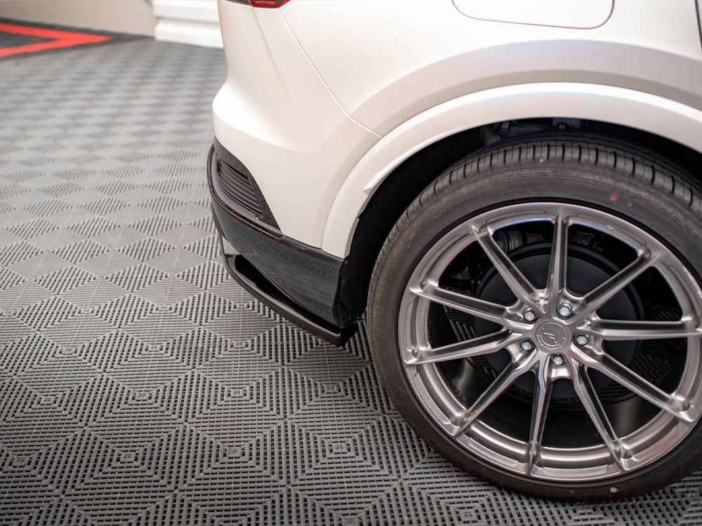 Maxton Design - CENTRAL REAR SPLITTER (VERTICAL BARS) AUDI Q4 E-TRON SPORTBACK MK1