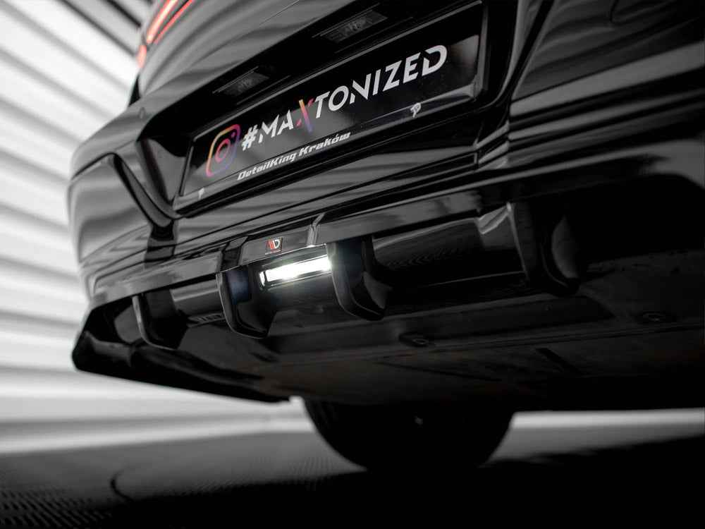 Maxton Design - CENTRAL REAR SPLITTER (VERTICAL BARS) BMW 7 M-PACK G70