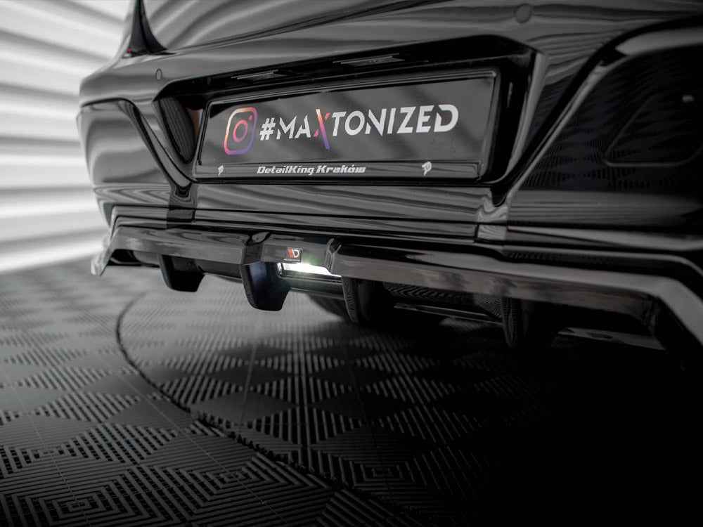 Maxton Design - CENTRAL REAR SPLITTER (VERTICAL BARS) BMW 7 M-PACK G70