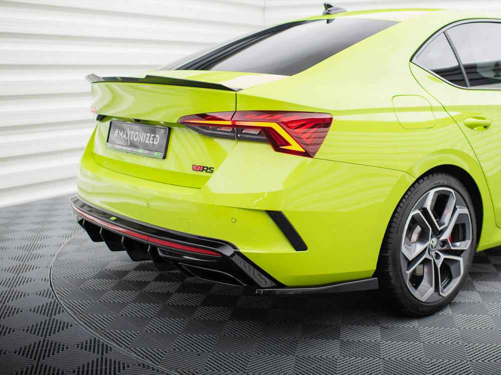 Maxton Design - REAR SIDE SPLITTERS V.4 SKODA OCTAVIA RS MK4