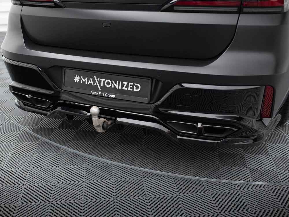 Maxton Design - CENTRAL REAR SPLITTER (VERTICAL BARS) BMW M760E G70