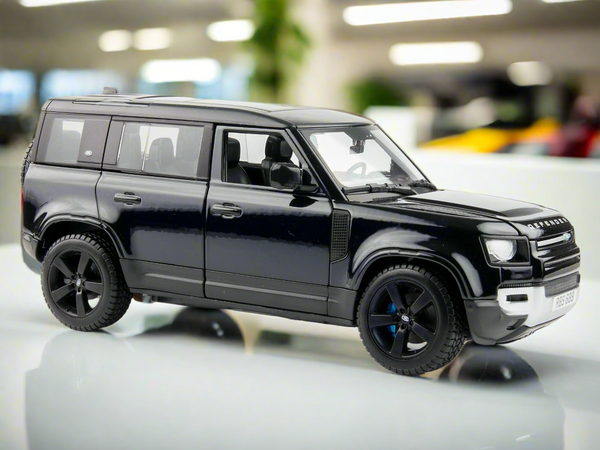 Land Rover Defender 110 Black 1:24 Scale Bburago Diecast Model