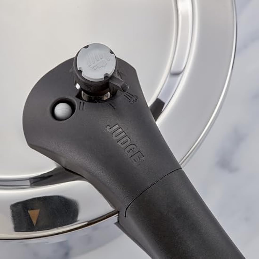 Judge Stainless Steel Pressure Cooker 5L, (25cm) With Steamer Basket, Great Healthier and Quicker Cookware, Suitable for All Hob Types