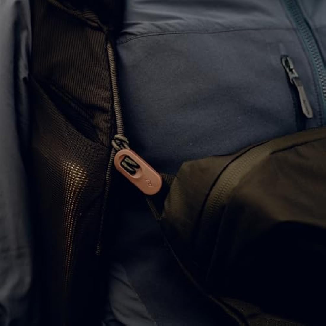 Peak Design Outdoor Sling 2L