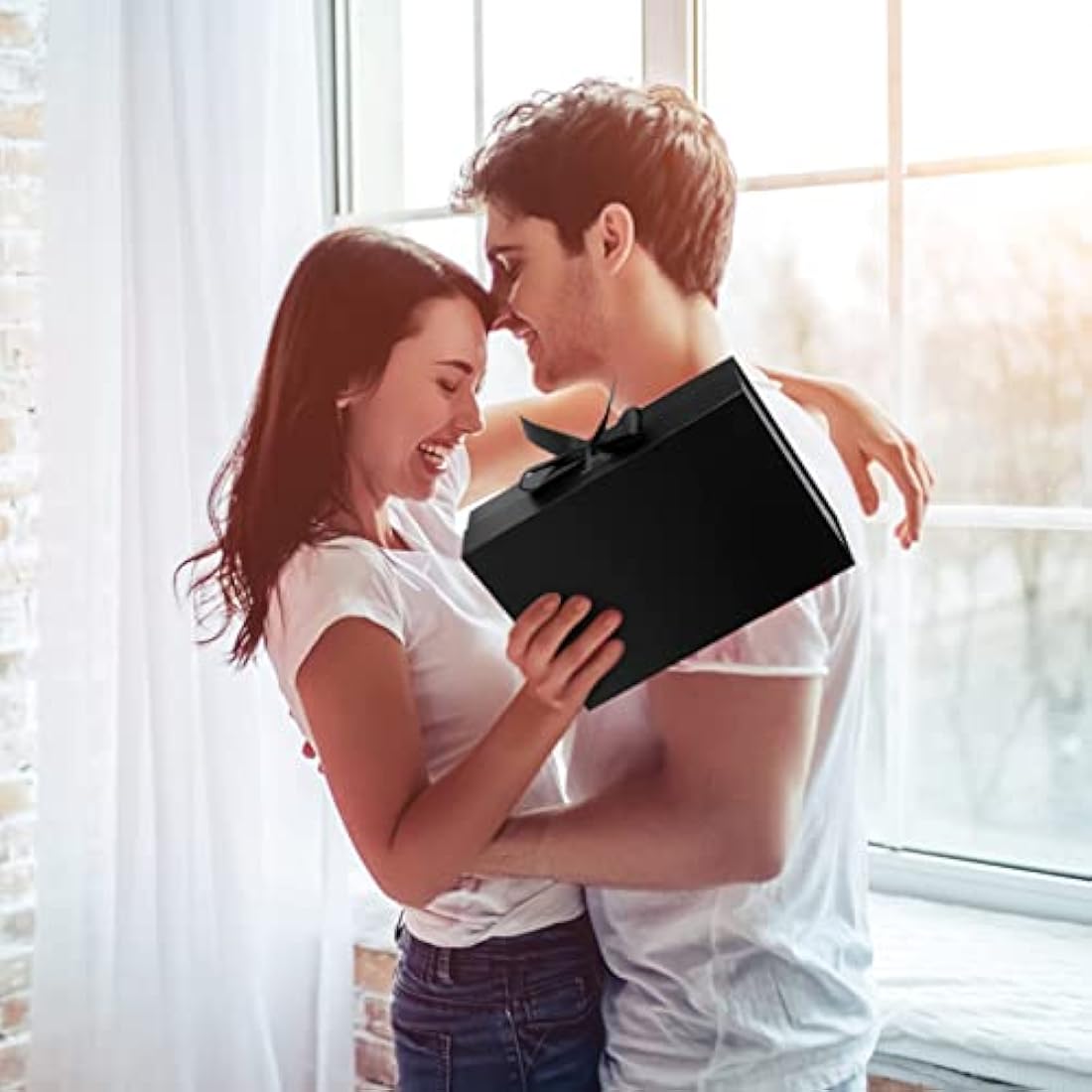 Christmas Pink Gift Box with Ribbon, Luxury Premium Magnetic Present Boxes with Lids, Large Rectangle Gift Packaging Decorative Presentation Box for Present Gifts, with Shredded Paper, Cards