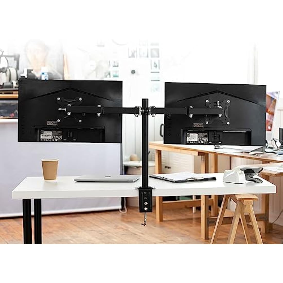 LINDY Dual Display Bracket with Pole and Desk Clamp