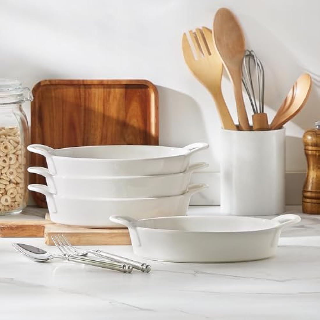 MALACASA Oval Ceramic Oven Baking Dishes, Ideal for Lasagne, Shepherds Pie and More - Small Pie Dish, Set of 4, 22 OZ, White, Oven Safe