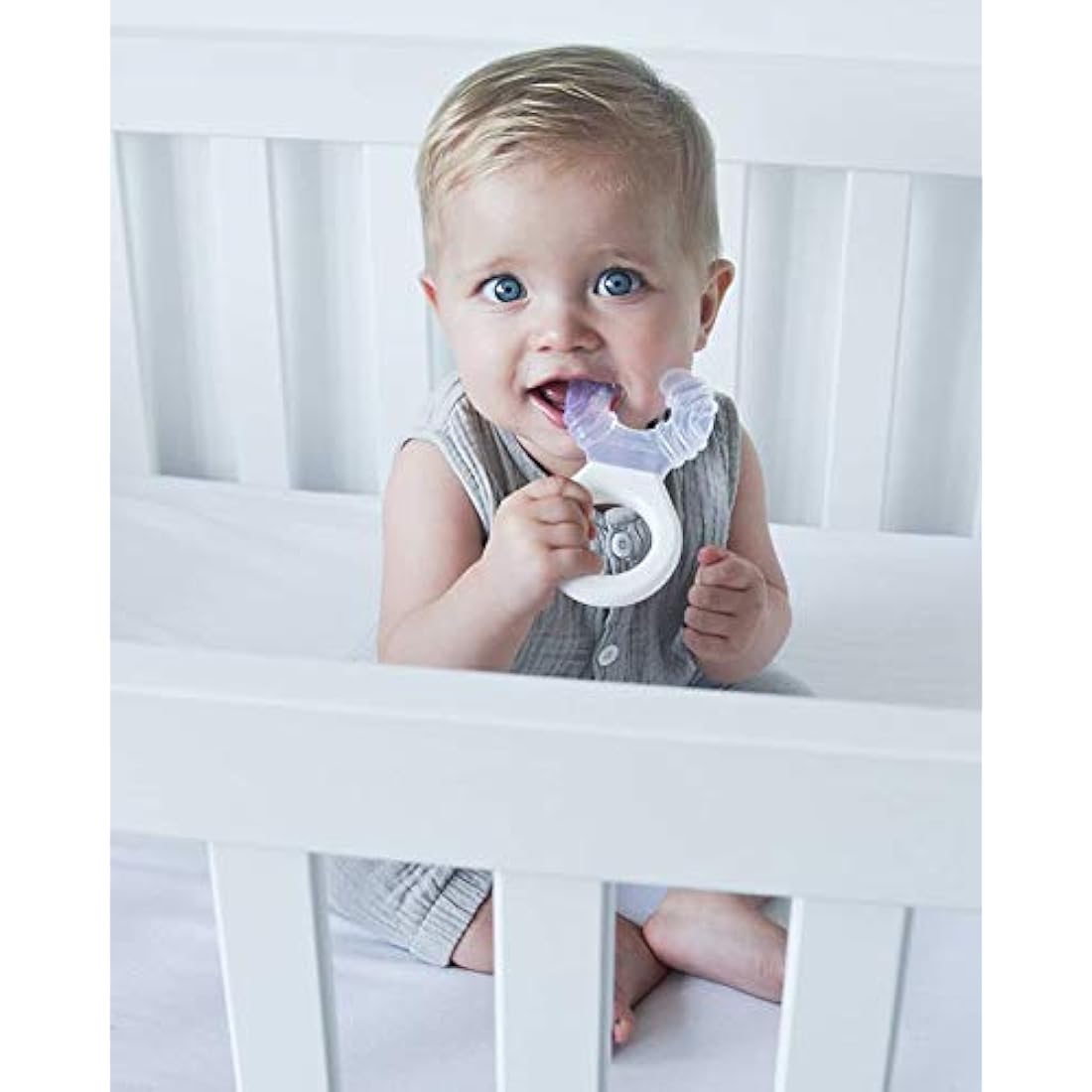 Twistshake Water Cooling Baby Teether | 100% Food Grade Silicone | Soft and Durable | Newborn Essentials | BPA Free | White