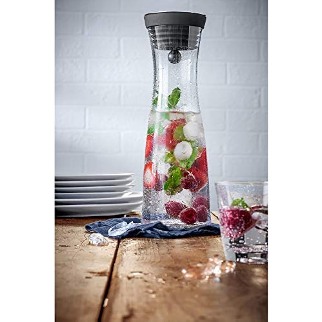 WMF Basic Water Decanter 1L Height 29 cm Close-Up Stopper Glass Cromargan® Stainless Steel,Silver