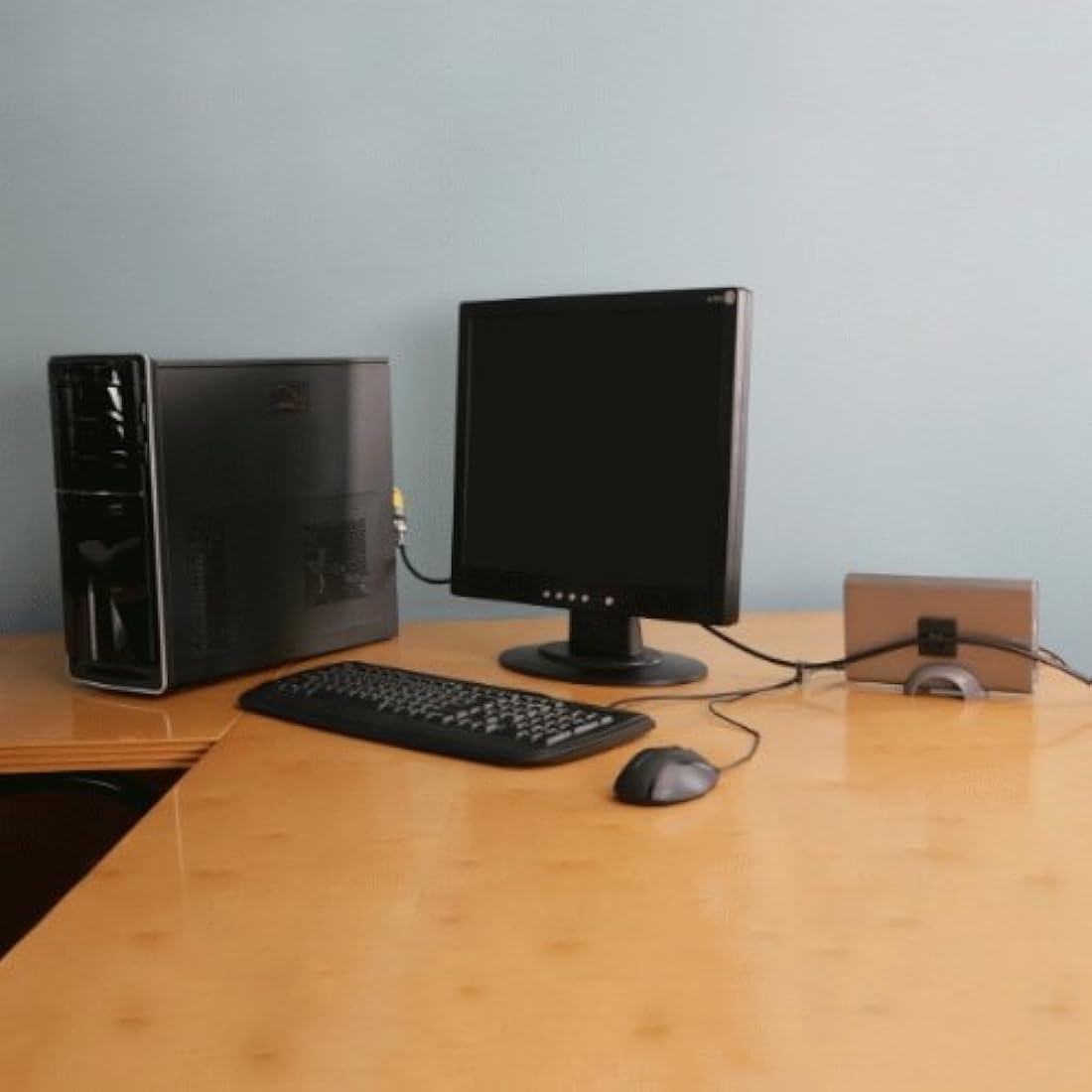 Kensington ProFit Mouse - Mid-Sized 5-Button Optical Wired Mouse with Ergonomic, Right-Handed Shape and Plug & Play Connection - Compatible with Windows & macOS - Black (K72369EU)