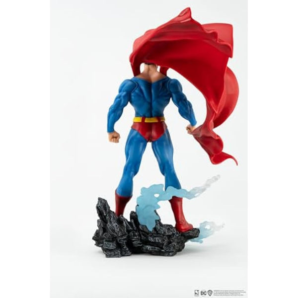 DC Heroes: Superman (Classic Version) Previews Exclusive 1:8 Scale Statue