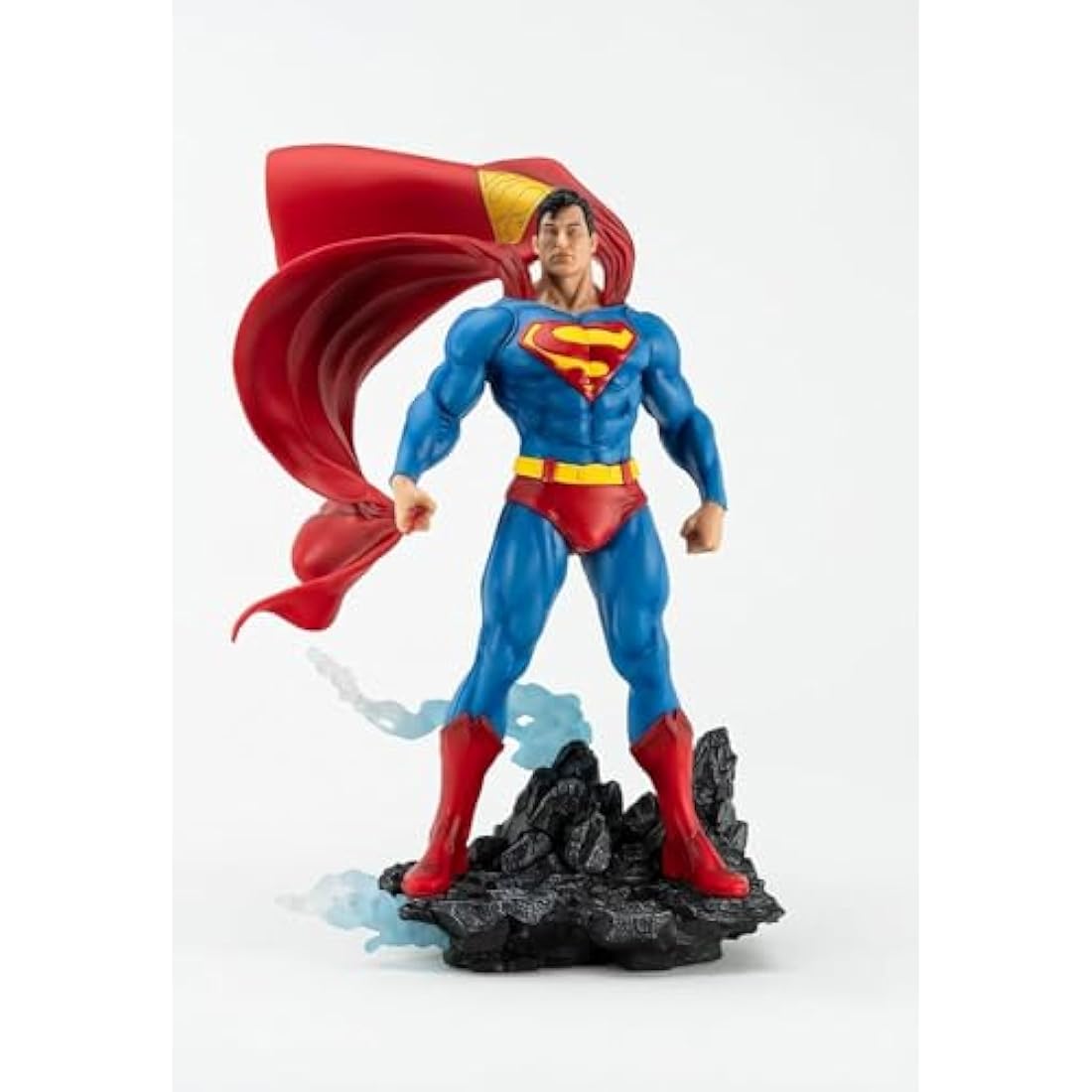 DC Heroes: Superman (Classic Version) Previews Exclusive 1:8 Scale Statue
