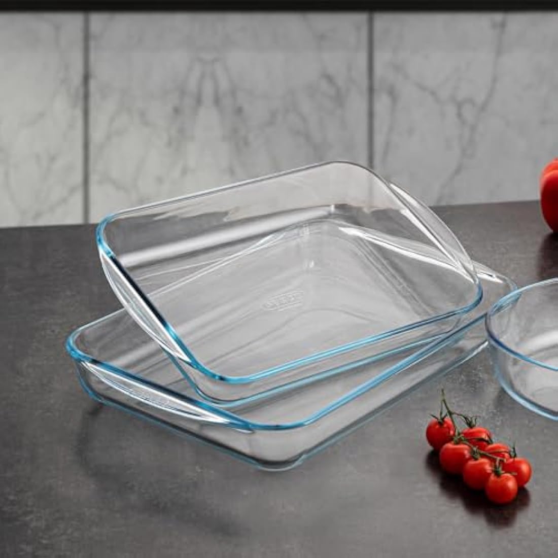 Pyrex Rectangular Glass Roasting Dish, Clear, Size: 40 x 27 cm, Glass Rectangular Roaster, Oven Baking Dish, Highly Thermal Resistant: Oven, Microwave & Dishwasher Safe, GD031