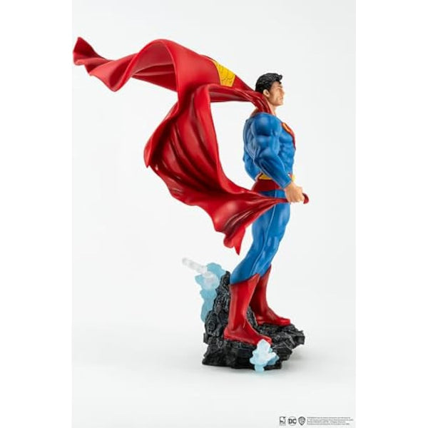 DC Heroes: Superman (Classic Version) Previews Exclusive 1:8 Scale Statue
