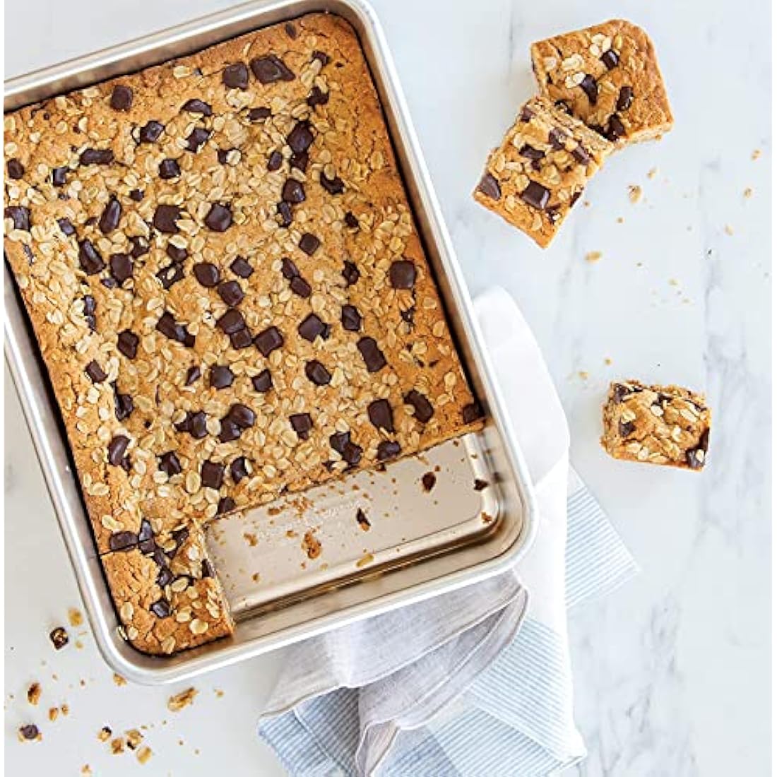 Nordic Ware Naturals 9" x 13" Rectangular Cake Pan, Natural Aluminium Baking Tin with Superior Heat Conductivity, Premium Bakeware Made in the USA, Silver