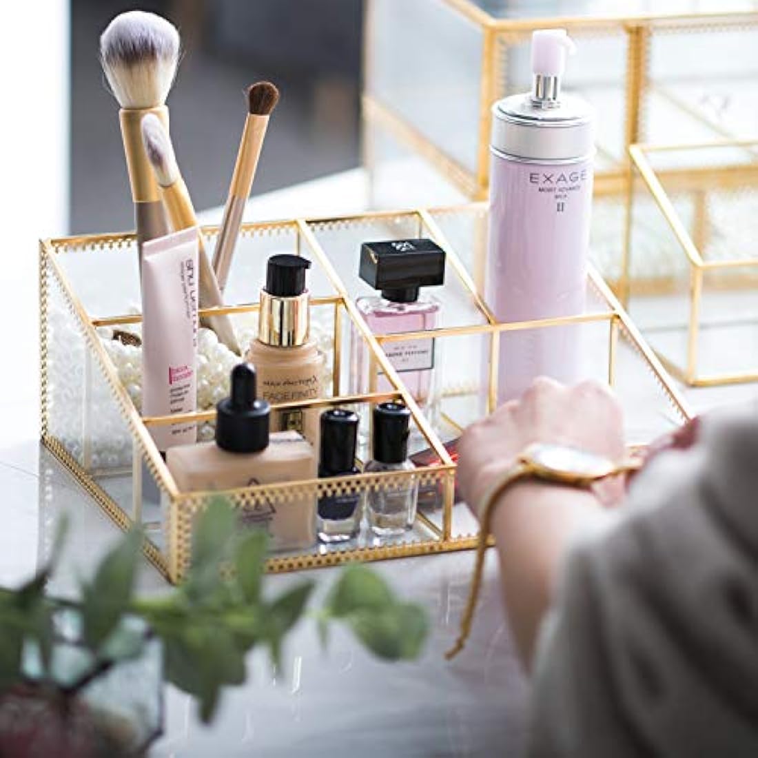 Makeup Organizer Antique Countertop Cosmetic Storage Box Glass Beauty Display, Gold Spin Large Capacity Holder for Brushes Lipsticks Skincare Toner