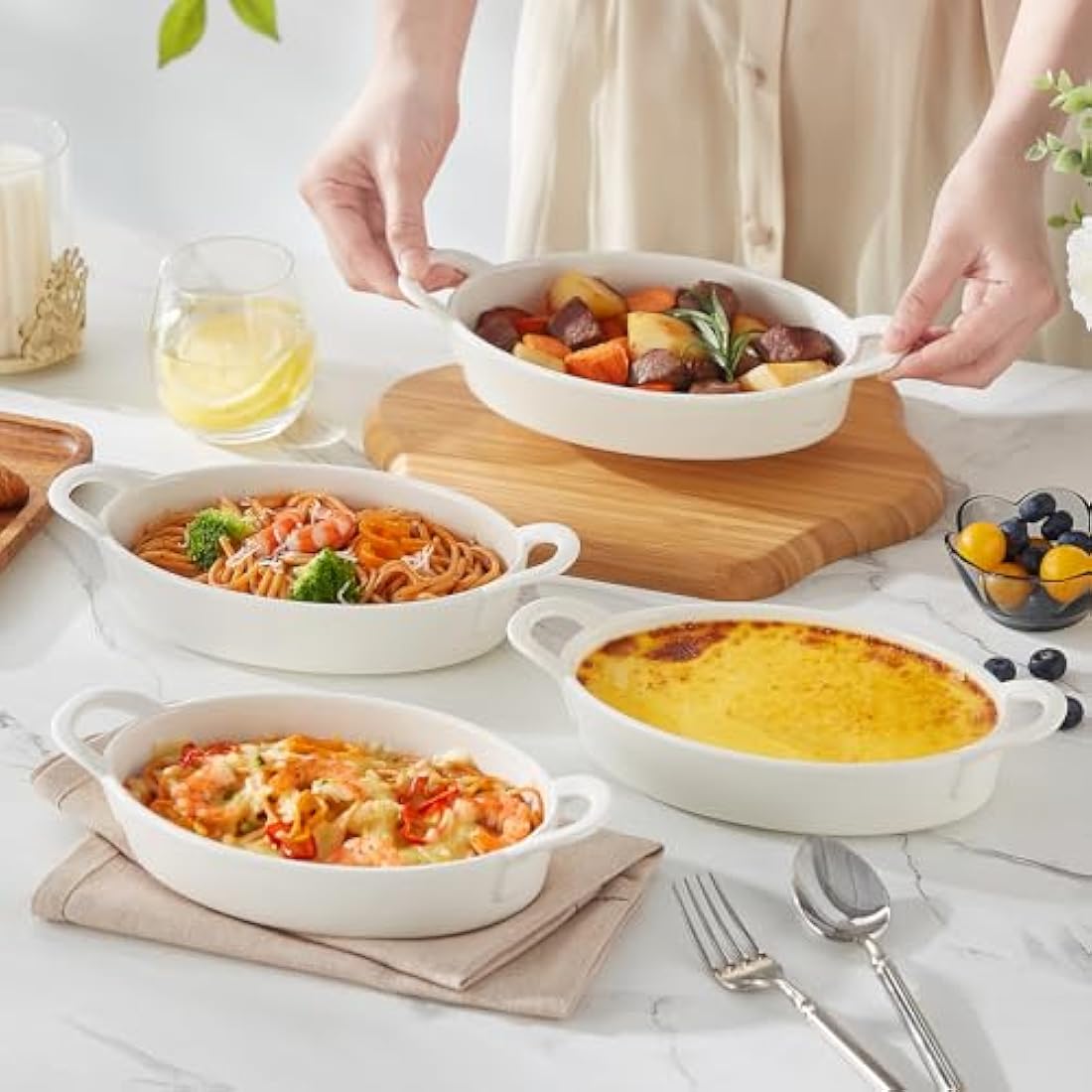 MALACASA Oval Ceramic Oven Baking Dishes, Ideal for Lasagne, Shepherds Pie and More - Small Pie Dish, Set of 4, 22 OZ, White, Oven Safe