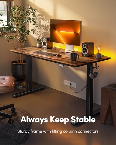 FEZIBO Height Adjustable Electric Standing Desk, 120 * 60 cm Stand up Table, Sit Stand Home Office Desk with Splice Board, White Frame/Maple Top