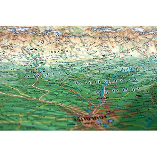 Carte en relief des Pyrénées : 1/800 000