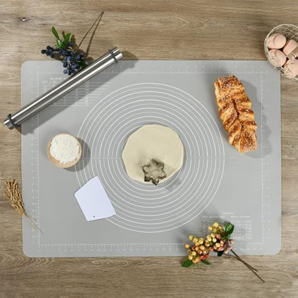 Super Kitchen Nonstick Silicone Baking Pastry Mat with Dough Scraper, Nonslip Kneading Board Mat Fondant Rolling Sheet, Baking Equipment Accessory, Art Craft Mat, Table Placemat (80 x 60 cm, Grey)
