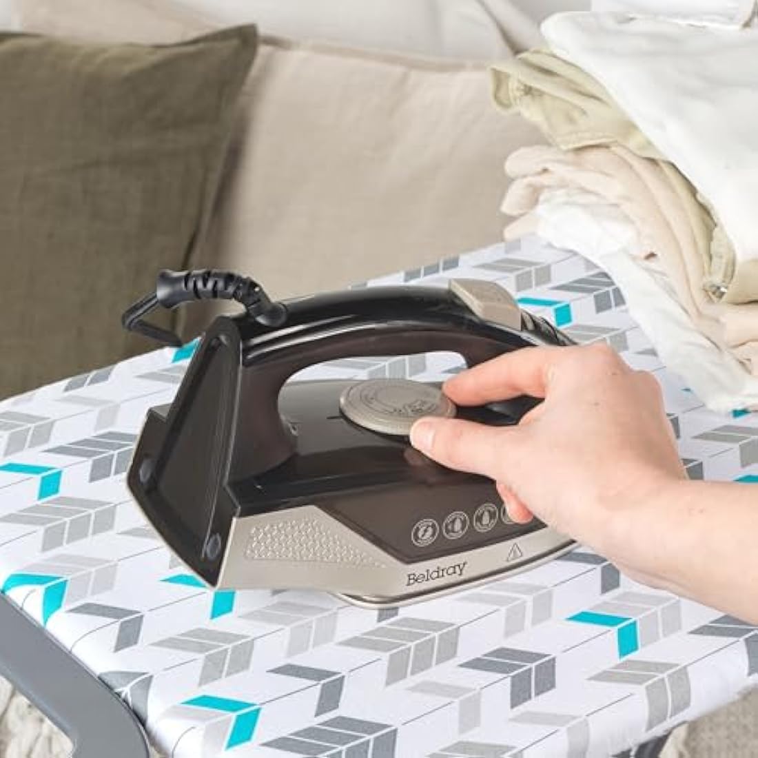 Beldray BEL01848 2000W Steam Iron – Compact Traditional Iron, Ceramic Soleplate, 230ml Water Tank with Spray Function, 100 G/Min Steam Shot, Variable Temperature Control, Anti-Drip, 1.9m Power Cord