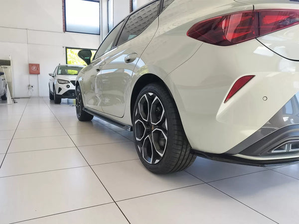 Motordrome Side Skirts Extensions V.2 Seat Leon Mk4 FR Cupra Leon Mk1 Gloss Black