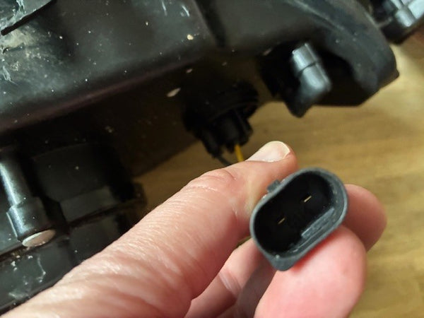 UK STOCK LT LED DRL XENON Headlights BMW 3-Series E46 Coupe Cabrio 03-07 black CUSTOMER RETURN