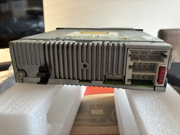 Used / Preowned Porsche Boxster 986 car stereo headunit CDR22 cd player Becker BE 4467 with Radio Code & Removal Keys inc