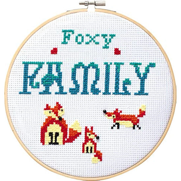 Work in Hand Embroidery Thread KALEIDO 52 skeins à 8 m (26 Colours