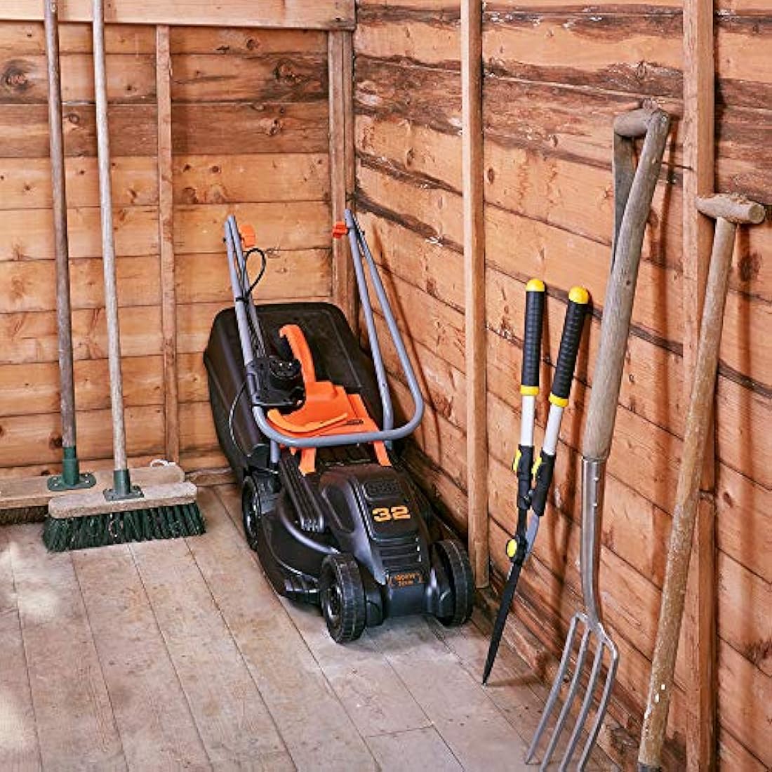 BLACK+DECKER 32cm Electric Rotary Mower with GL250 Grass Strimmer