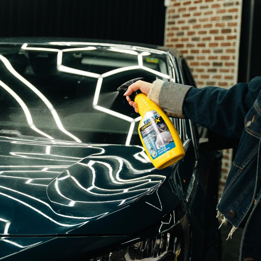 Rain-X Ceramic Car Coating Spray; High Gloss Car Wax with Hydrophobic and UV Protection; Protects for 3 Months + Cloth- 750ml
