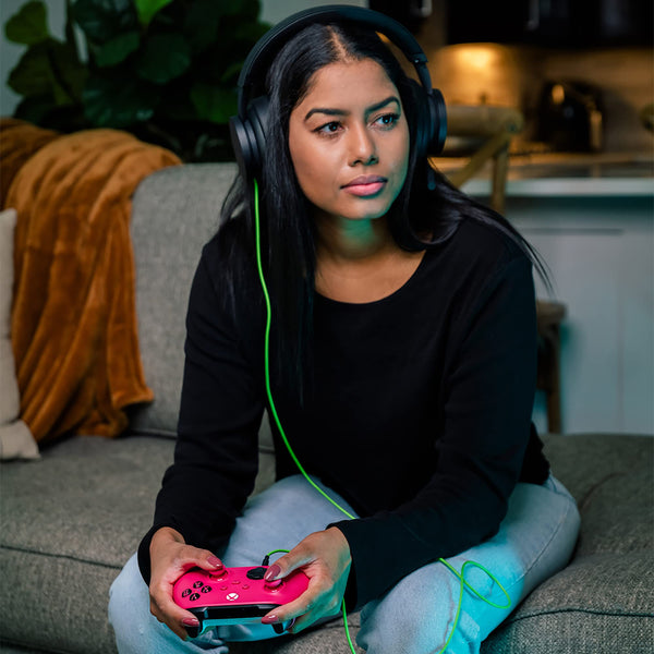 Xbox Wireless Controller – Deep Pink Series X|S, One, and Windows Devices