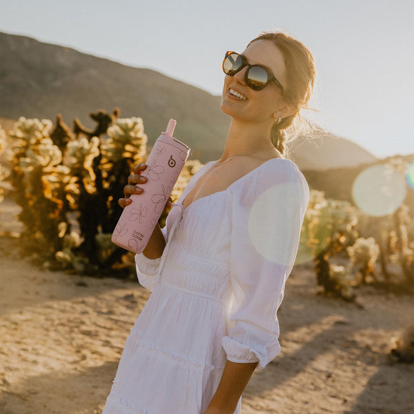 Insulated Water Bottle 700ml(24oz) with Straw, Lid, and Handle - Stainless Steel Sports Travel Gym Bottle for Men and Women (Skiing)