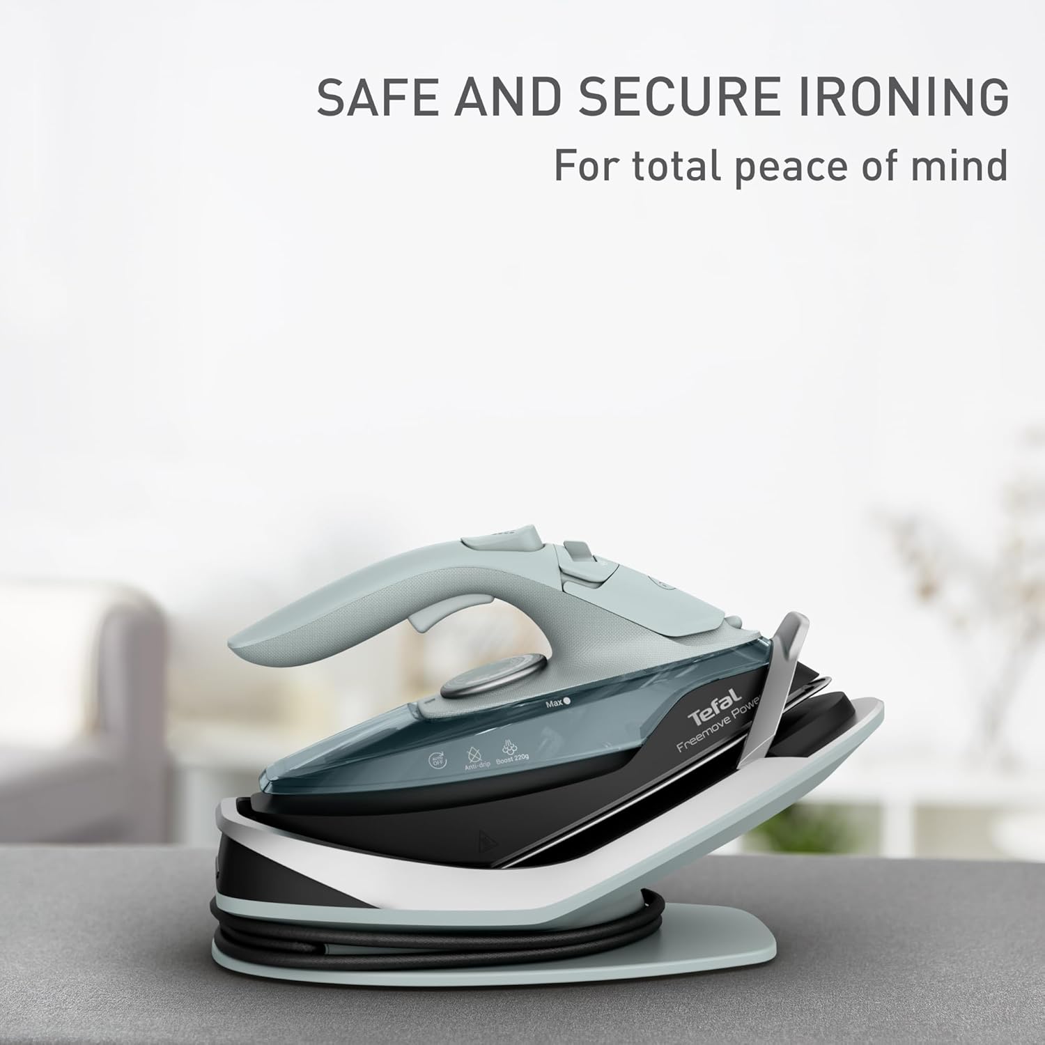 Tefal Freemove Power, Cordless Steam Iron, Efficient, Fast Heat-Up, Lightweight, Quick Recharge, 40 g/min Steam Output, Auto-Off, Anti-Drip, FV6672G0