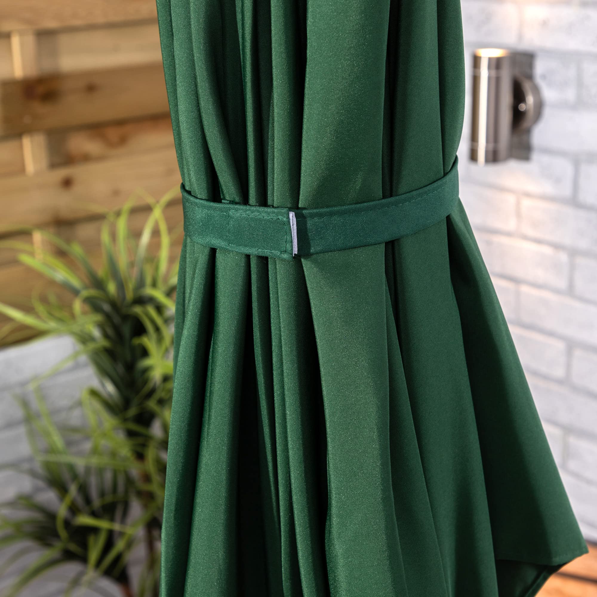 Alfresia 2.7 Metre Parasol - Round with Push Button Tilt, Outdoor Table Parasol Umbrella with Crank Handle, Garden Patio Sun Shade, Grey, Easy Assemble