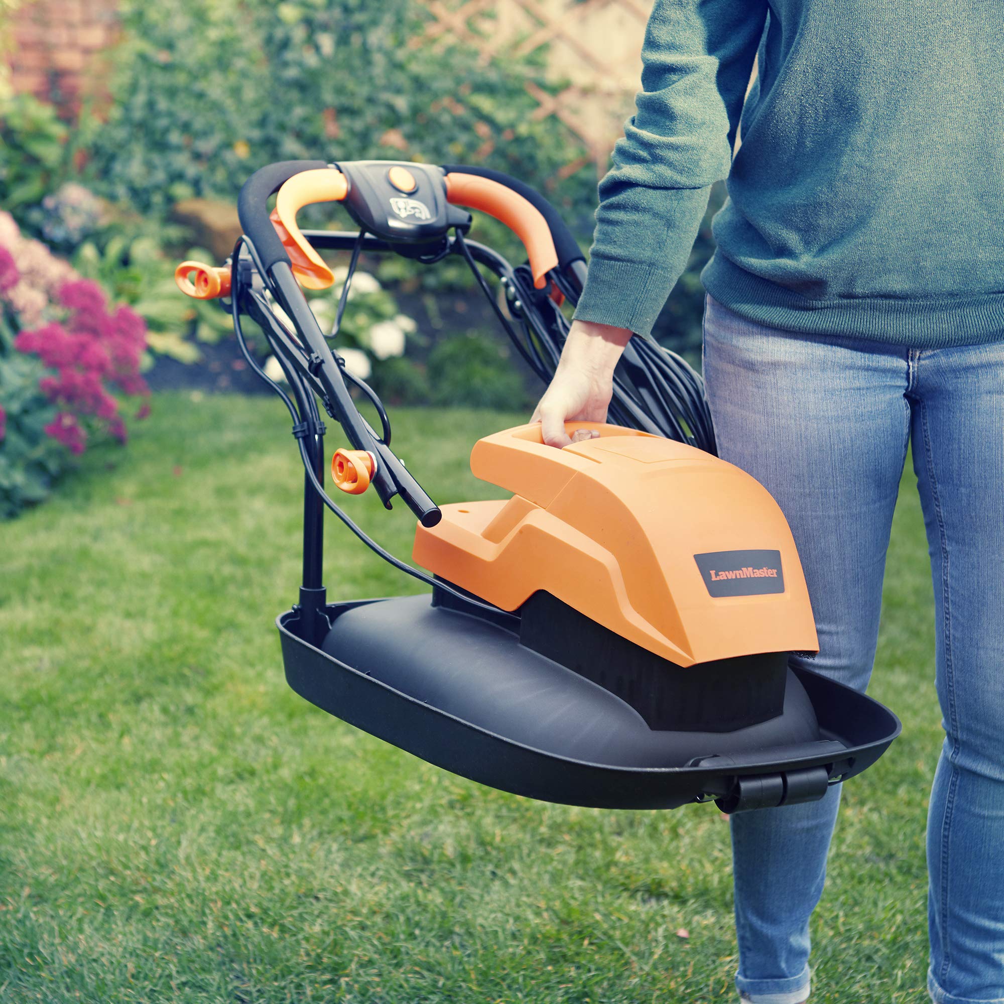 LawnMaster 33cm Hover Lawnmower | Powerful 1500W Motor | Lightweight easy to push mulching hovering mower. Non-Collect Traditional Hover | Collapses