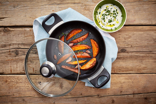 Judge Vista J232A Stainless Steel Non-Stick Large Sauteuse 28cm Frying Pan with Shatterproof Glass Lid, Induction Ready, Oven Safe, 25 Year Guarantee