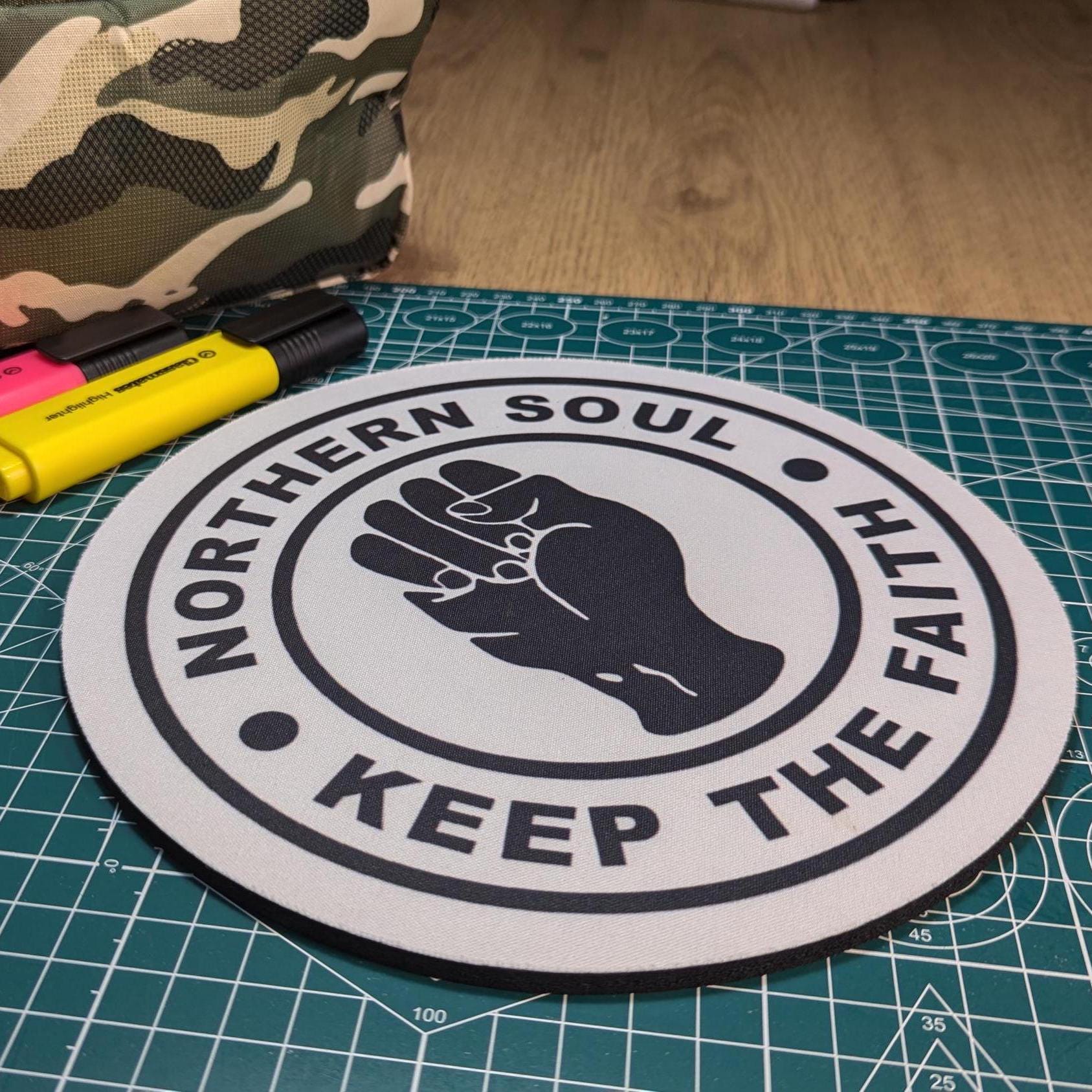 Northern Soul “Keep the Faith” Round Mouse Pad – Mod & Soul Desk Mat