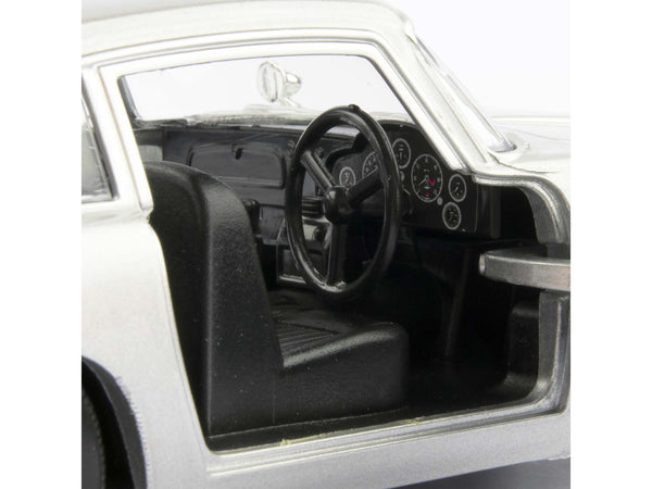 Aston Martin DB5 James Bond Goldfinger - 1:24 Scale