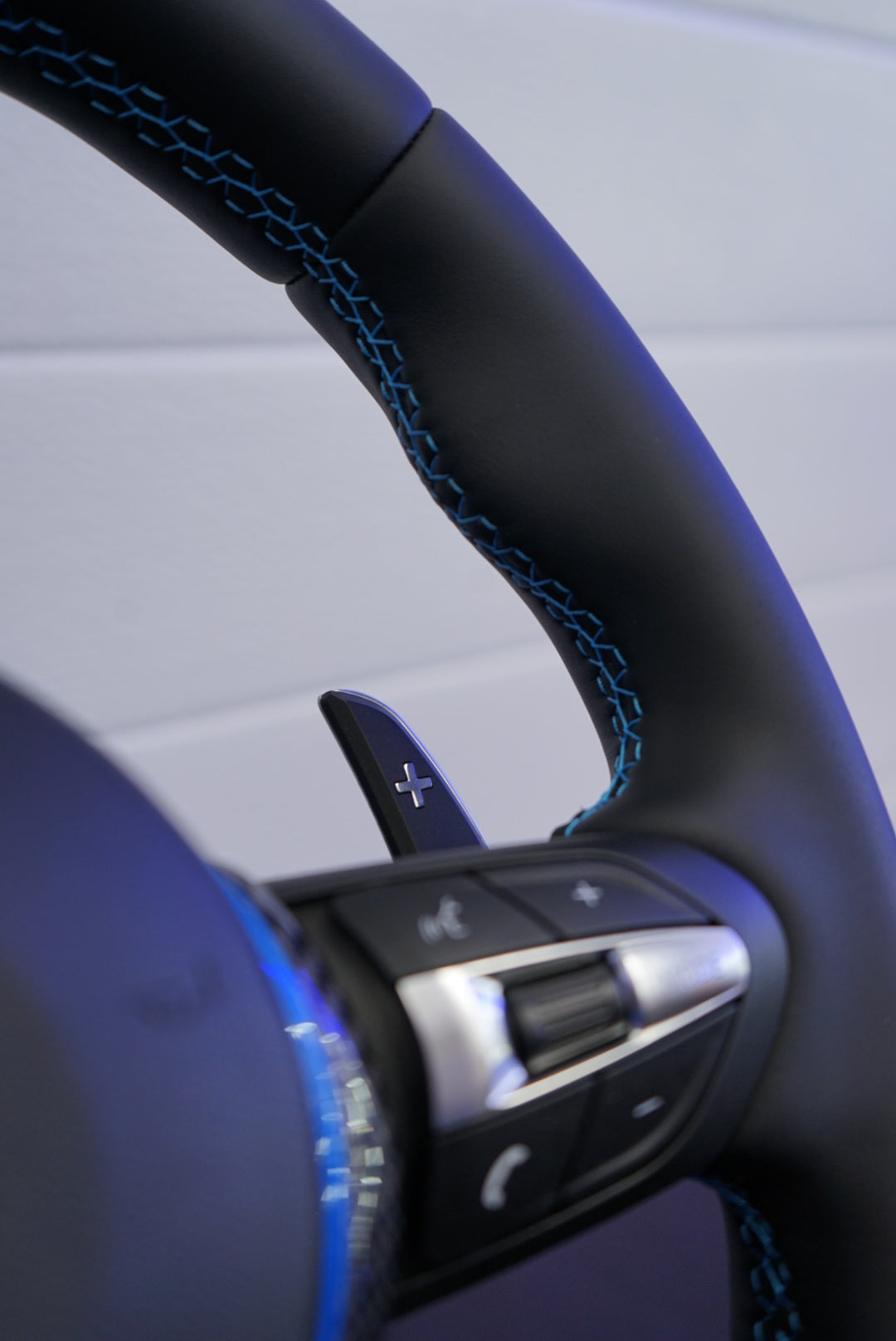 BMW 1, 2, 3, 4, 5 Series Custom Steering Wheel (IN STOCK - SWBMWF10)