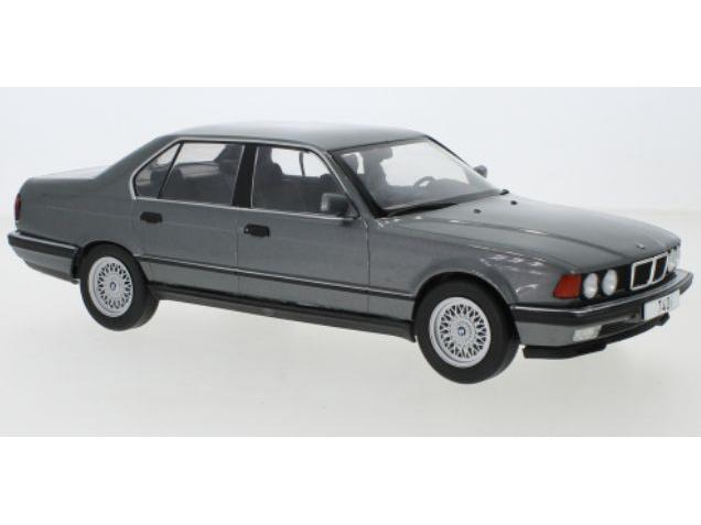 BMW 730i E32 1992 Metallic Grey 1:18 Scale Diecast Model Car Group