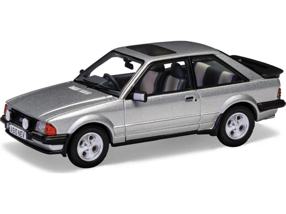 Ford Escort Mk3 XR3i  Strato Silver 1:43 Scale Corgi Vanguards Diecast Model