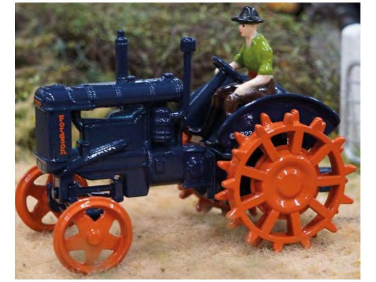 Fordson Major w/Steer Wheels (Limited Edition) 1:32 Scale Britains