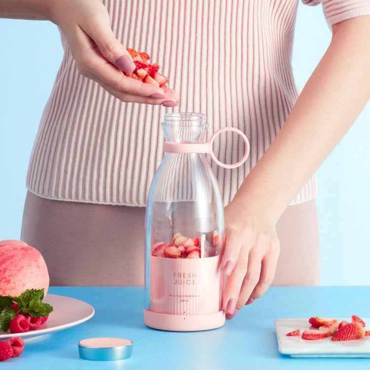 Wireless Charging Outdoor Portable Mini Electric Juicer (Pink)