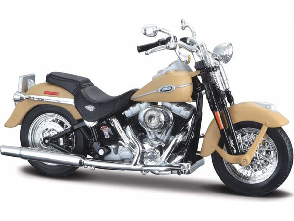 Harley-Davidson 2005 FLHTCUI Ultra Classic Classic Electra Glide Beige 1:18 Scale Maisto Diecast Model