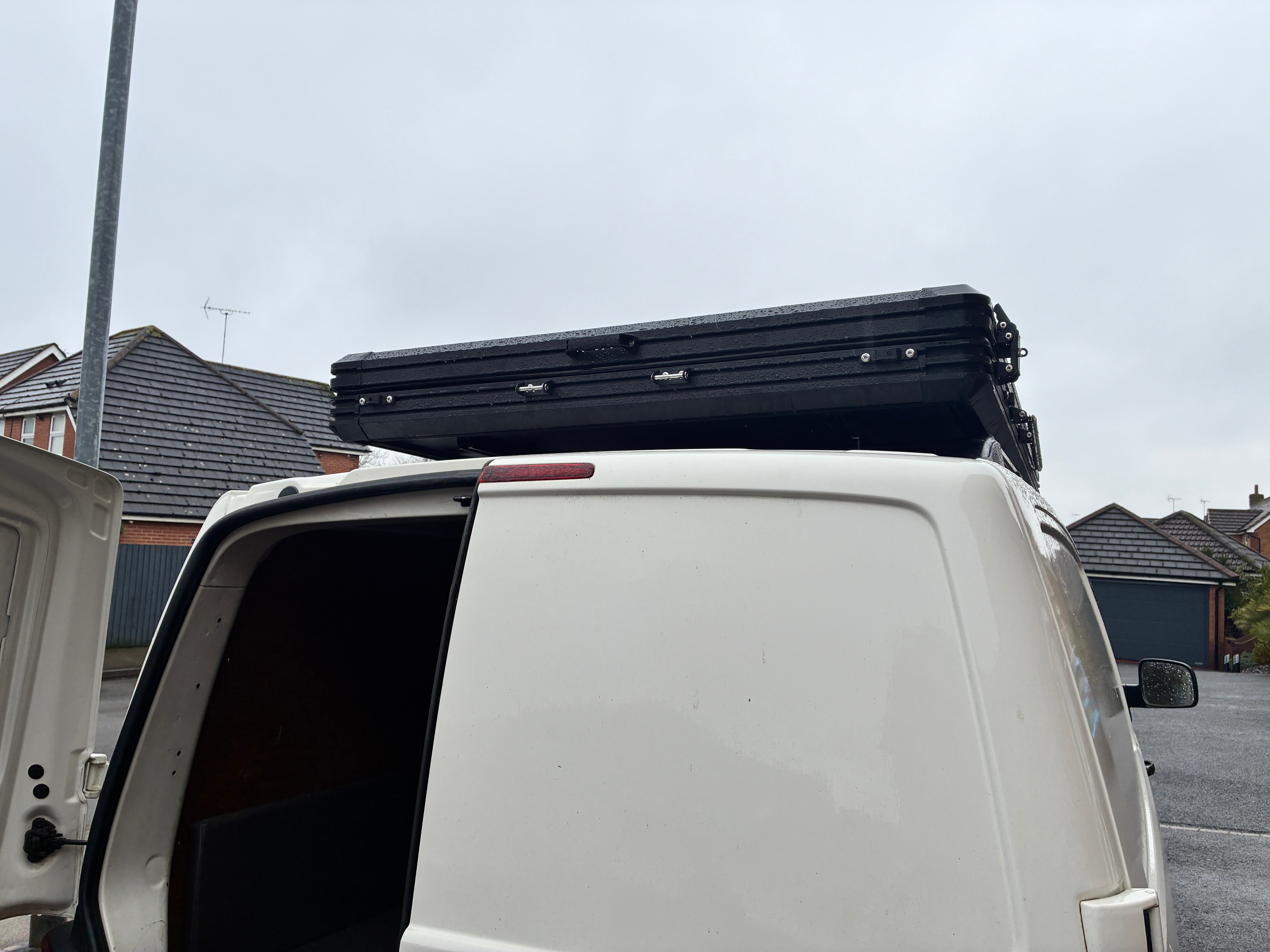 WEIER Aluminium Clamshell Hard Shell Triangle Roof Top Tent 2 Person LED Lighting + Mattress + Ladder