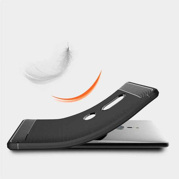 For Sony Xperia XZ2 Brushed Texture Carbon Fiber Shockproof TPU Protective Back Case(Black)
